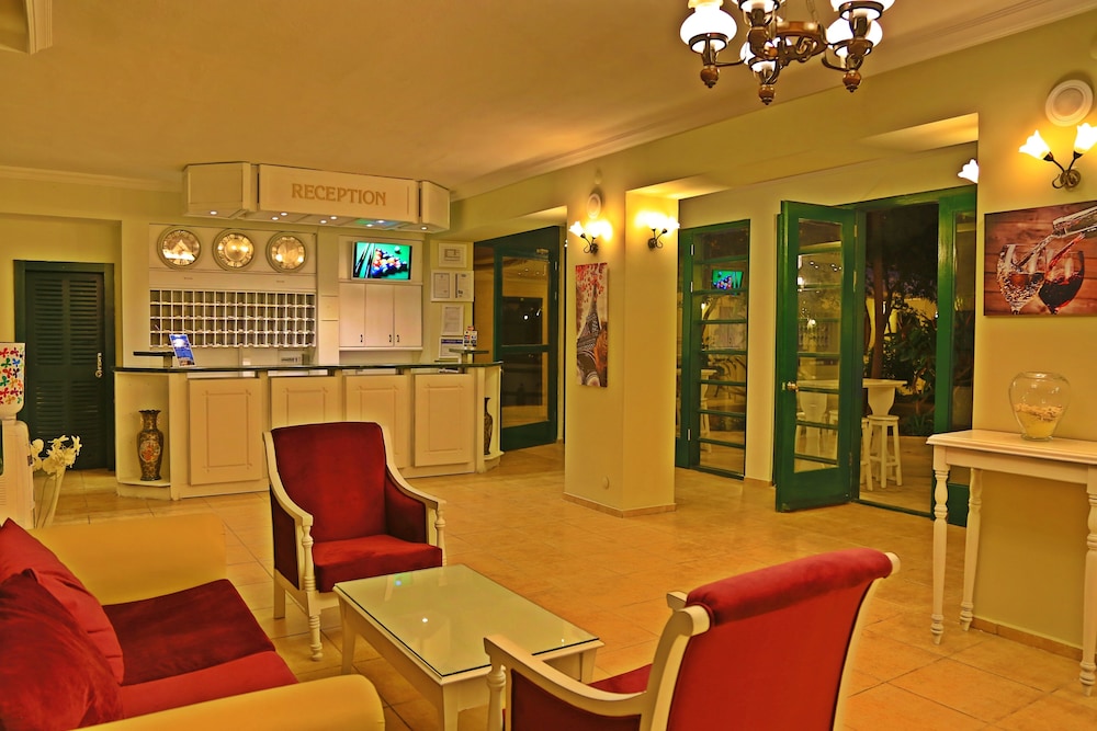 Hotel Bleu Nuit 39/50
