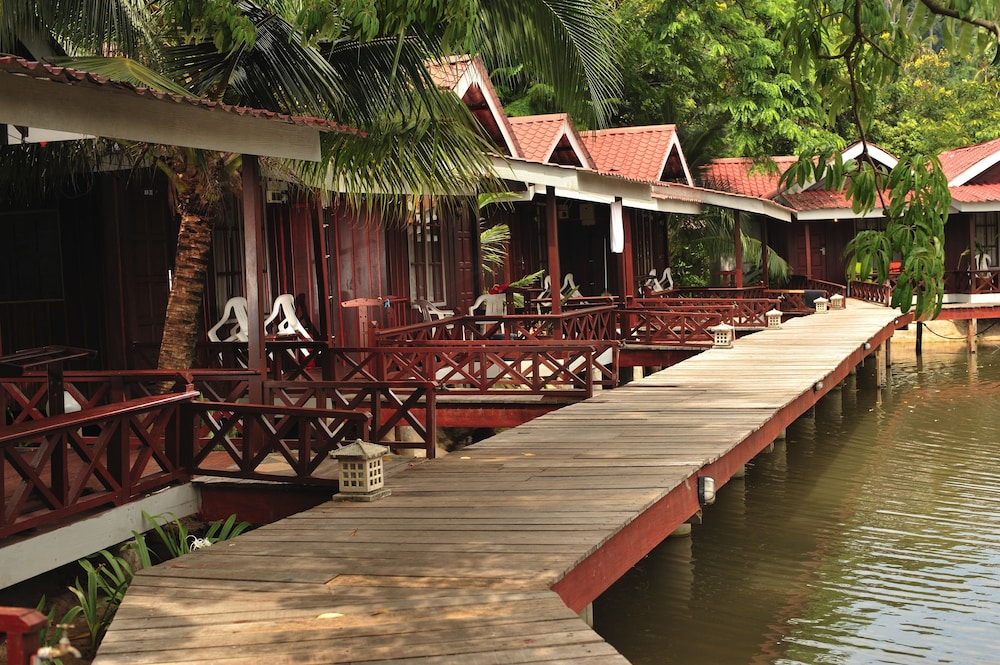 Paya Beach Spa and Dive Resort 46/50