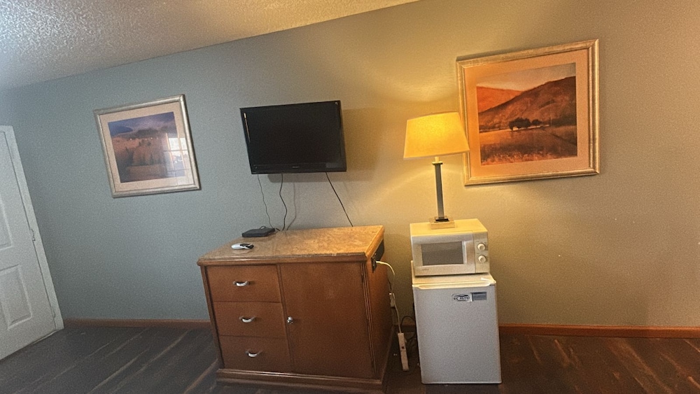 HiWay Inn Express Elk City Route 66 35/49