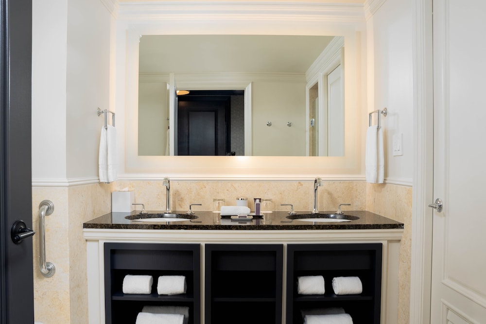 2 Bedrooms, Presidential, Suite, 2 Double Beds, Ocean Front, The Ritz Carlton Grand Cayman 6/10
