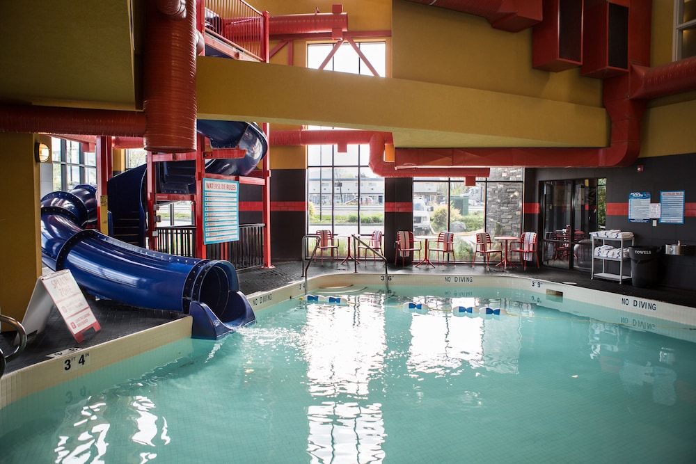 Comfort Suites Kelowna, BC in KELOWNA