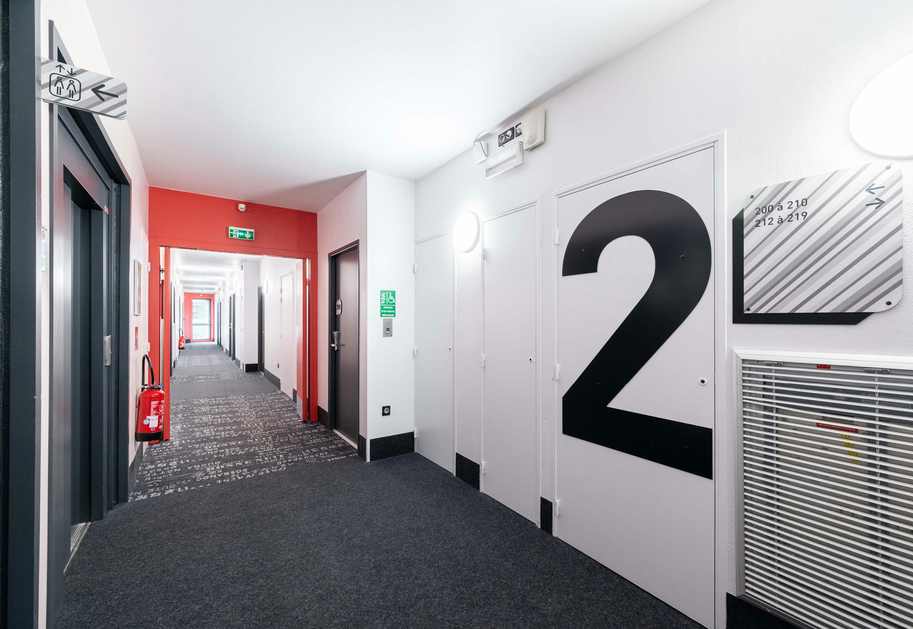 B&B HOTEL Lille Villeneuve d Ascq Grand Stade 3 stars 2/20