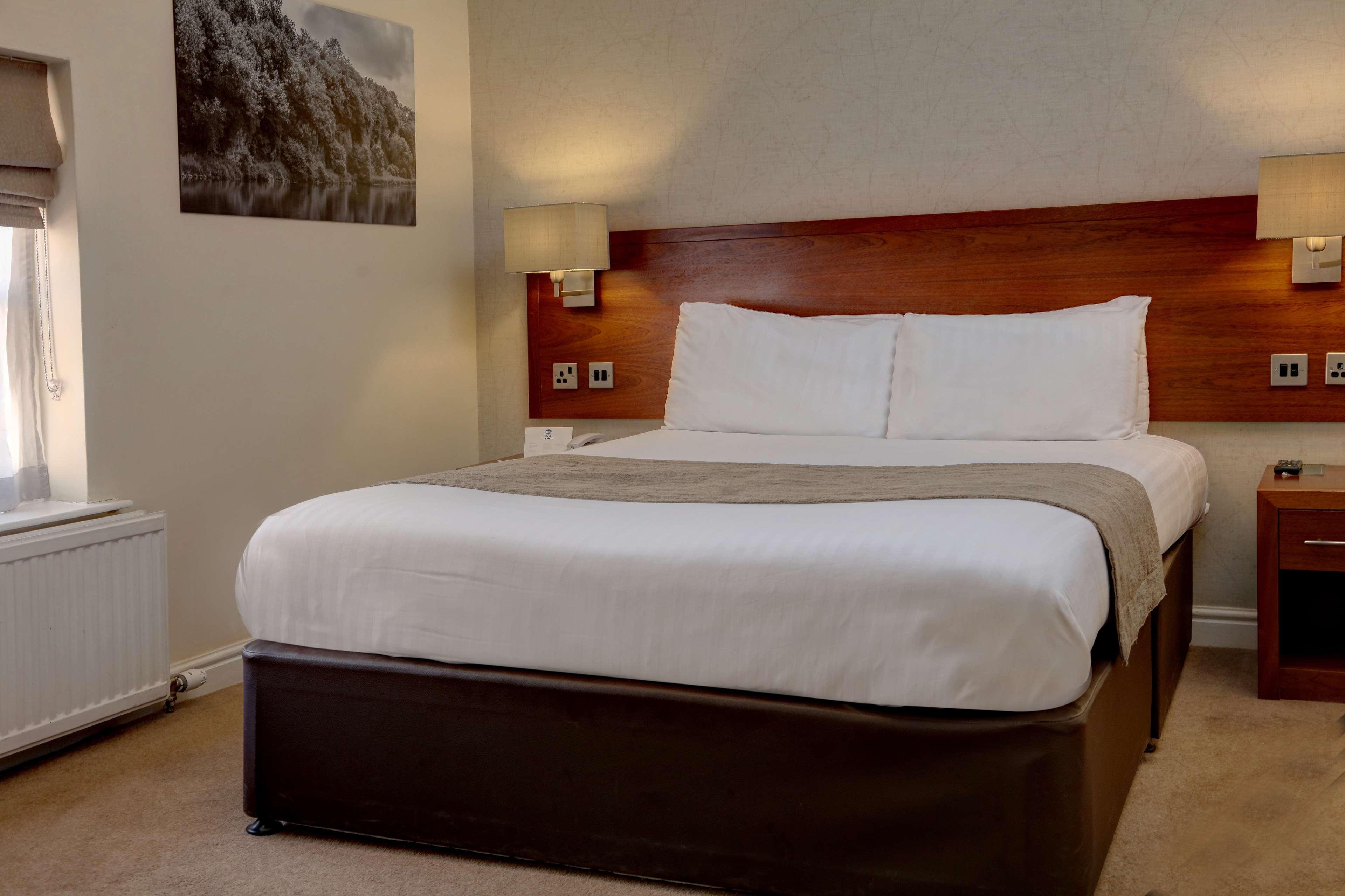 The Lion Hotel 13/45