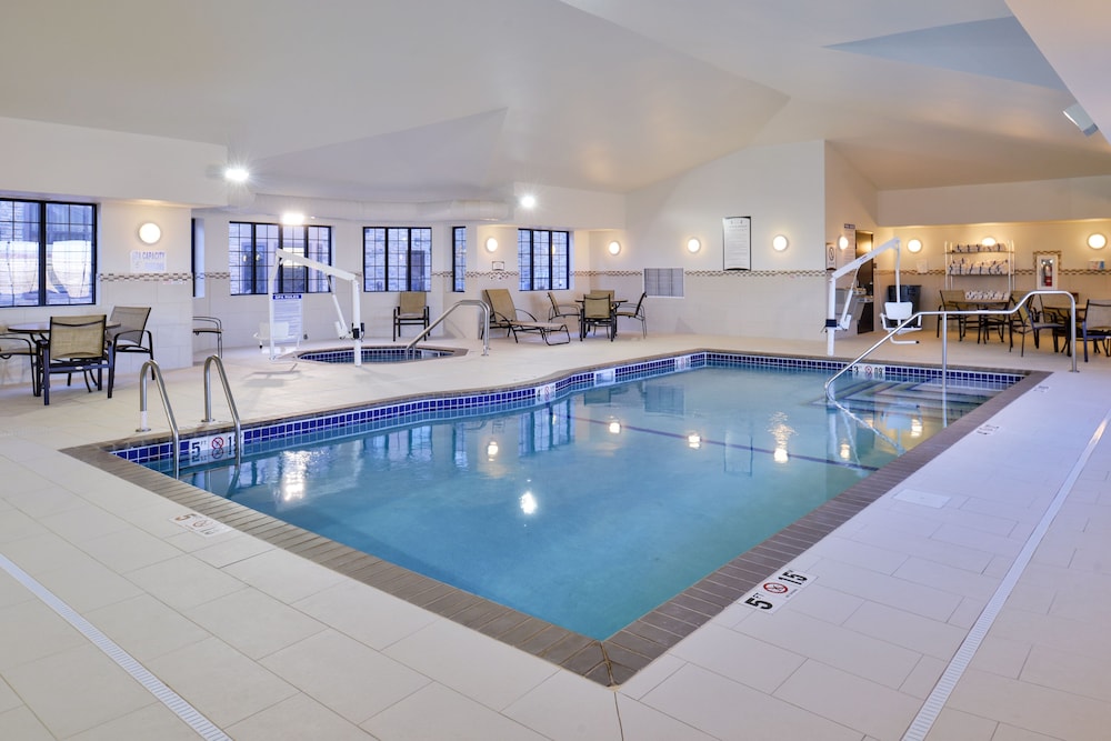 STAYBRIDGE SUITES ROCHESTER COMMERCE DR NW 1/56