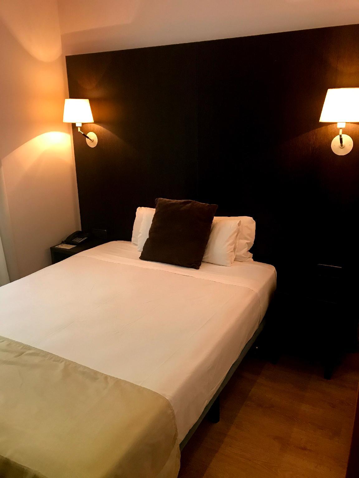 Room, Double Bed, Small