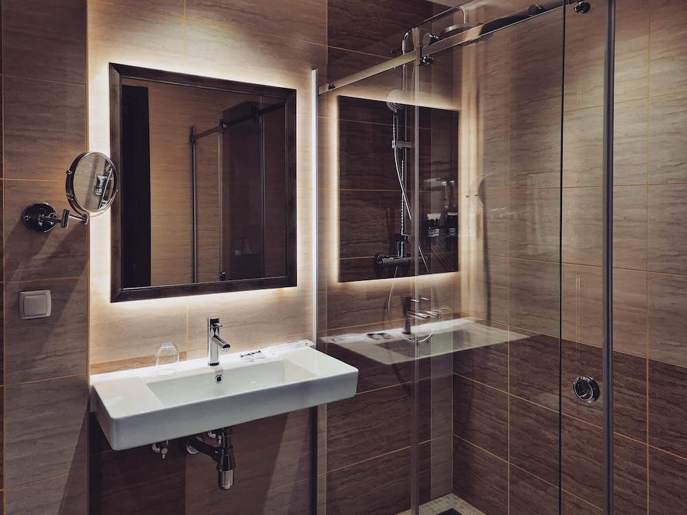 Mercure Tetovo 71/72