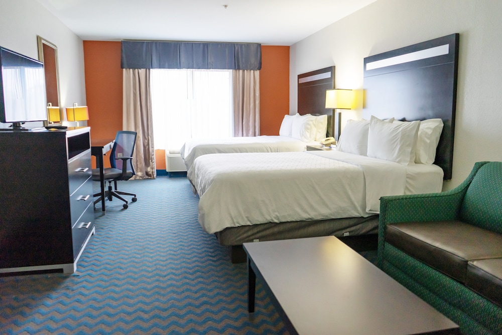 Holiday Inn Express Suites Roanoke Rapids Se 11/72