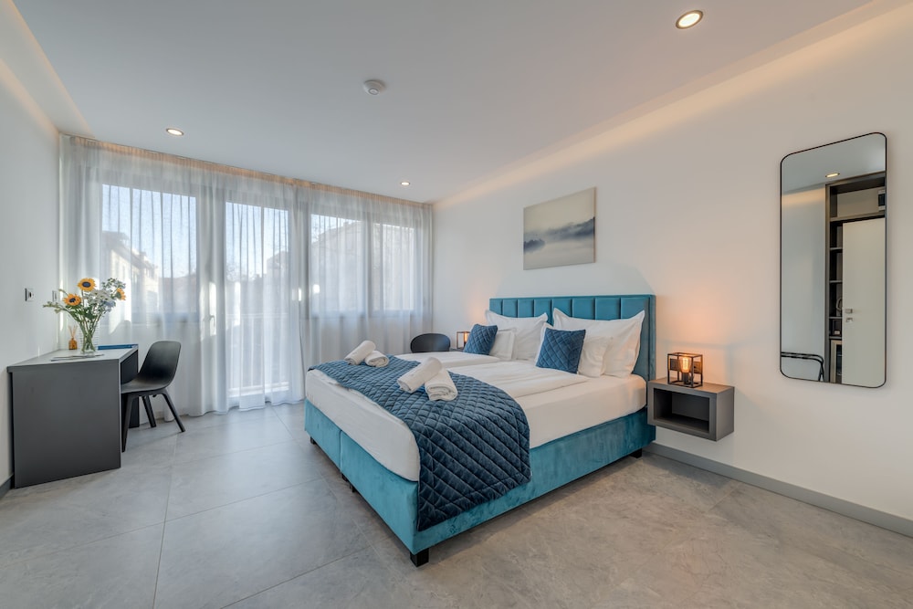 Lichia Amia Luxe Rooms 10/21