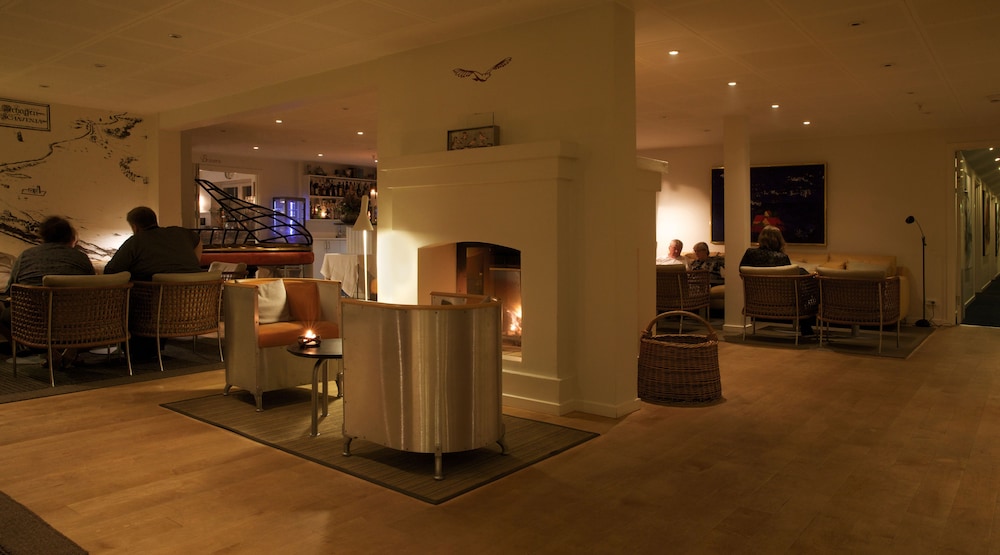 Ruths Hotel 7/56