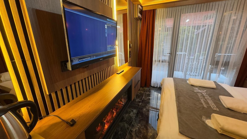 Akyuz Kardesler Hotel & Bungalow 63/74