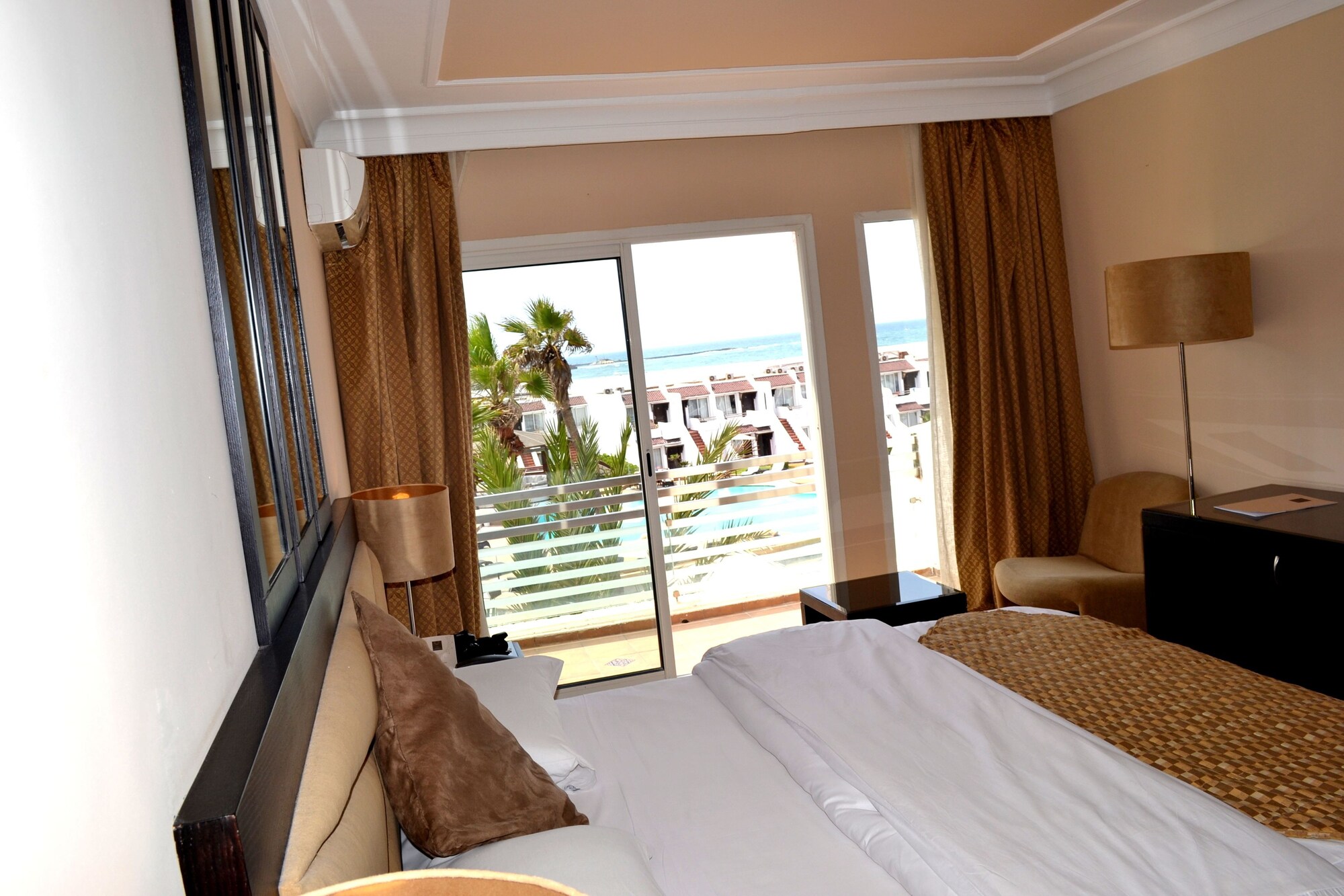 STANDARD, DOUBLE BED