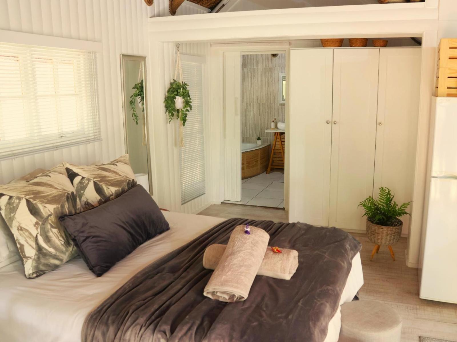 Monkey Thorn Cottage 18/50