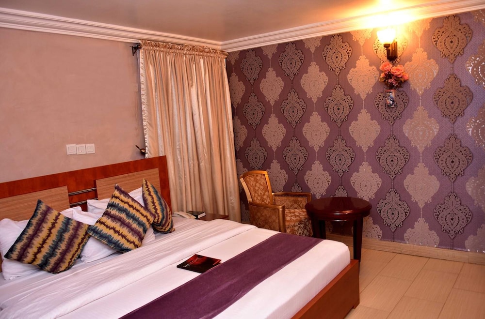 Petrus Hotels Royale 20/50