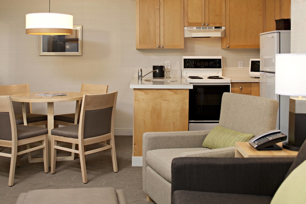 Delta Whistler Village Suites 26/34