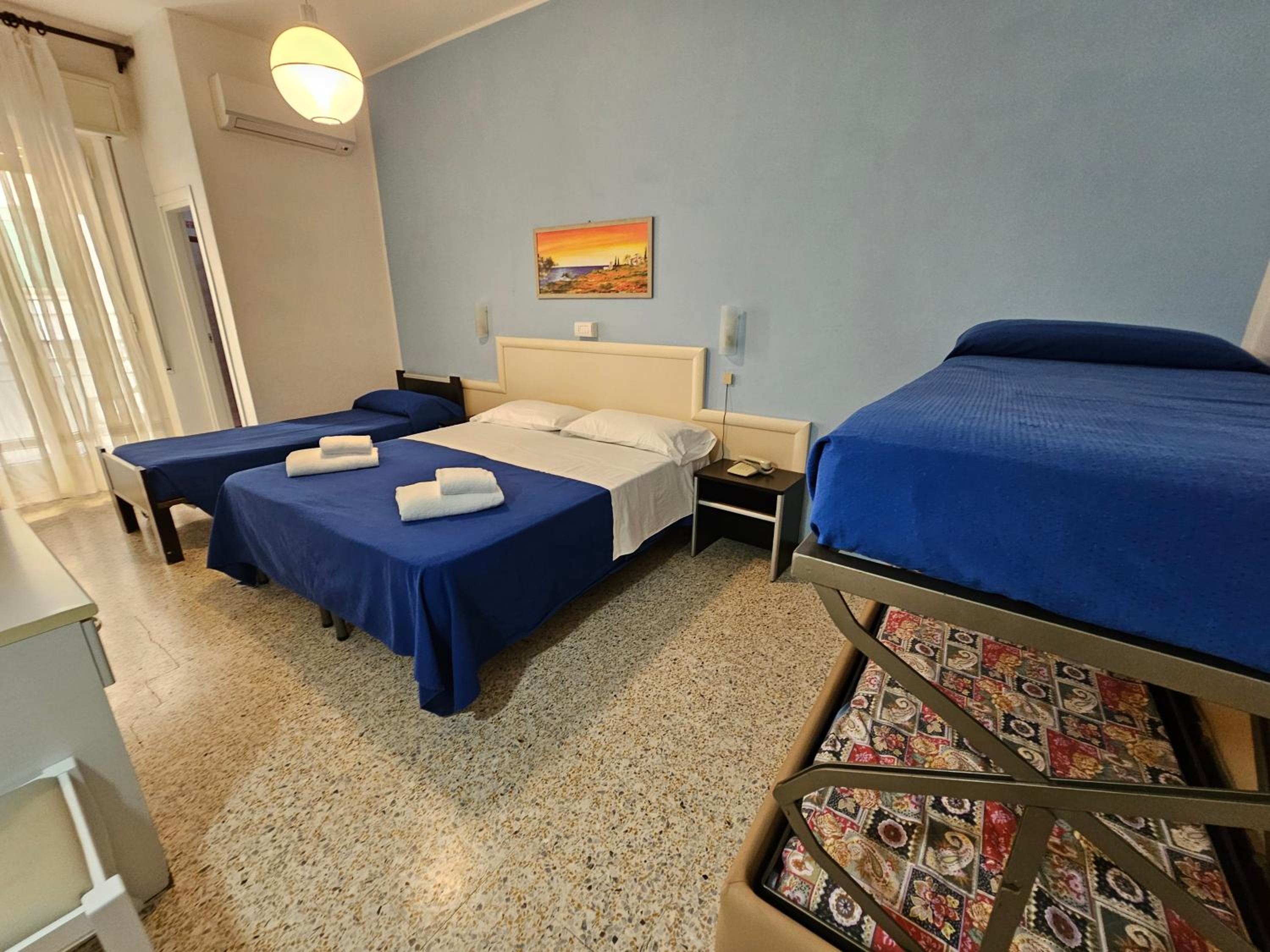 Hotel Riviera 3/37