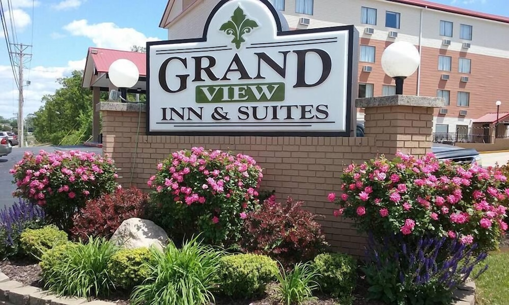 Grand View Inn and Suites photo2