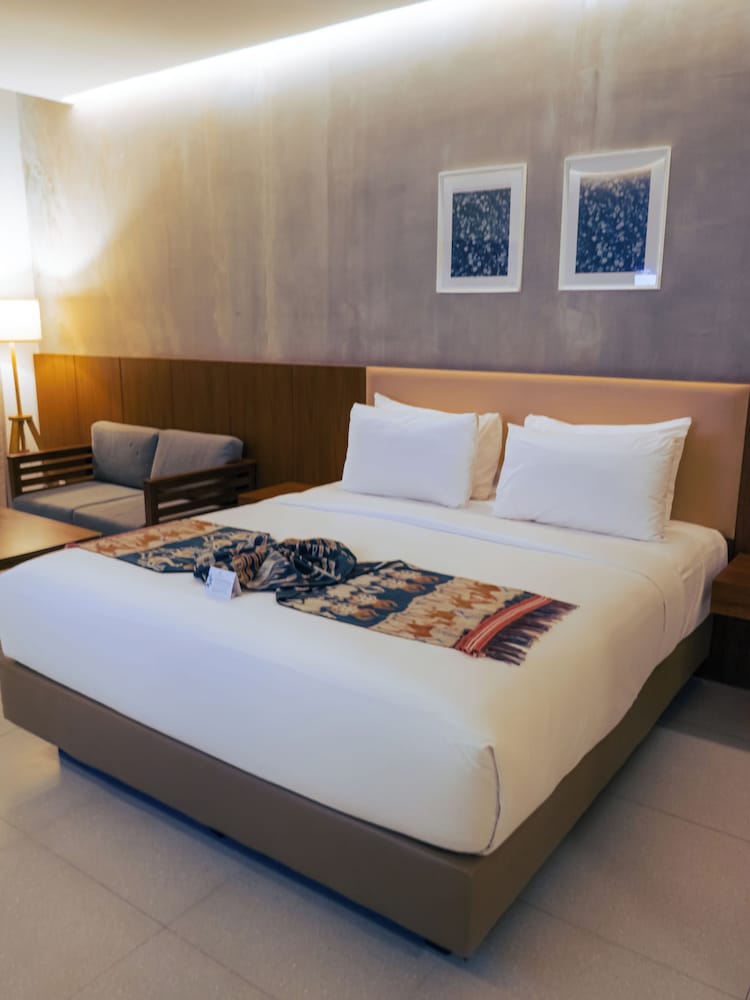 Kambaniru Beach Hotel and Resort 13/49