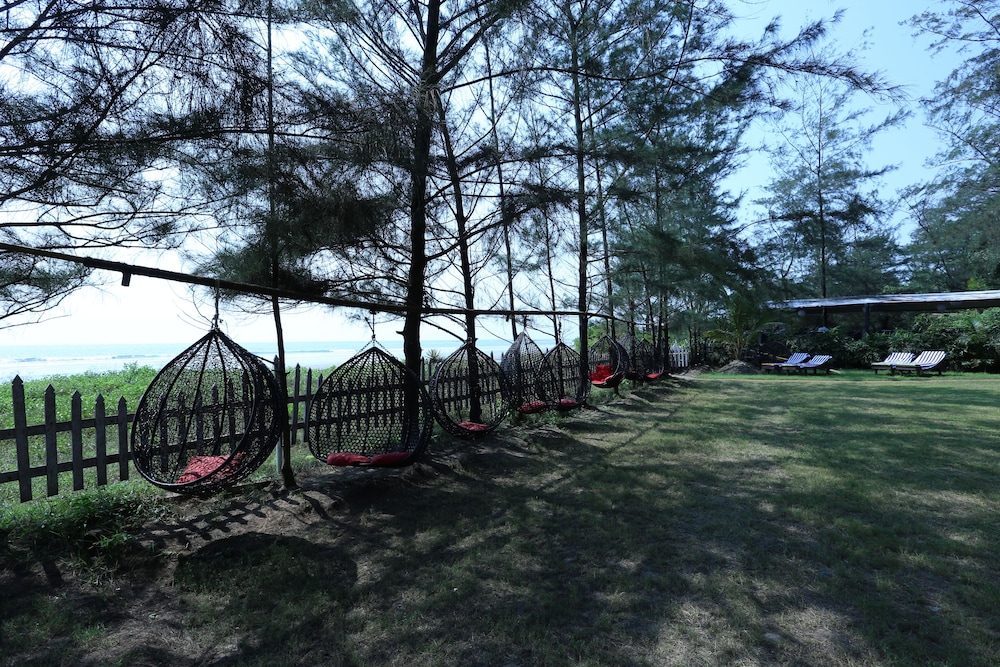 MONTEGO BAY BEACH VILLAGE 43/50