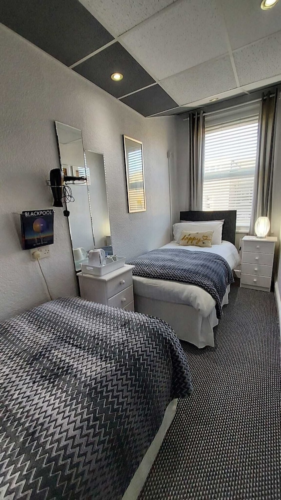 Rock Dene Hotel - Guest House 19/50