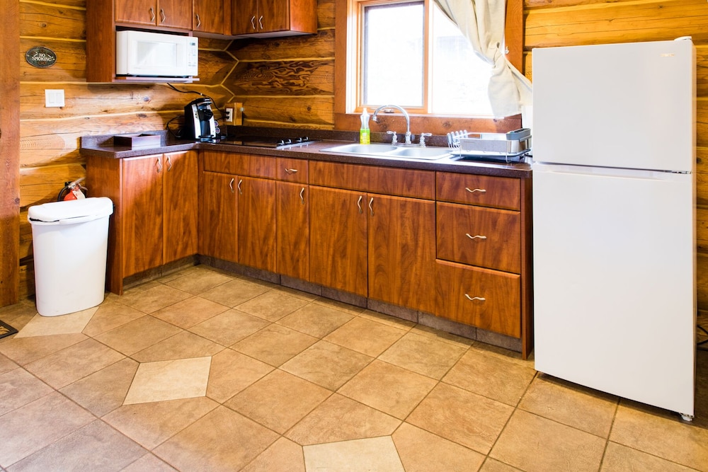 Glacier House Resort 13/36