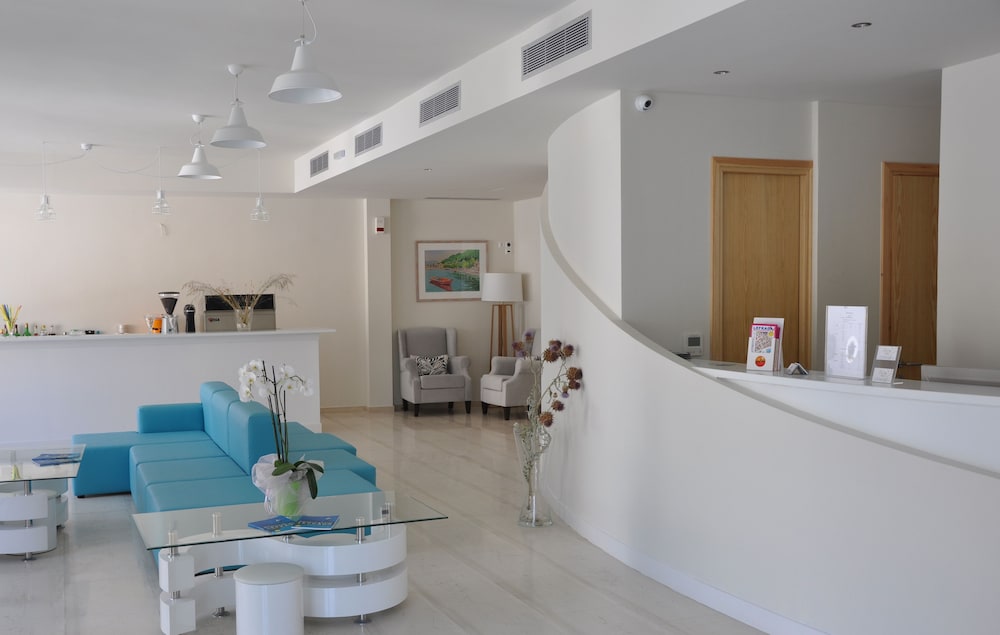 Grand Theoni Hotel Suites And Spa 12/71