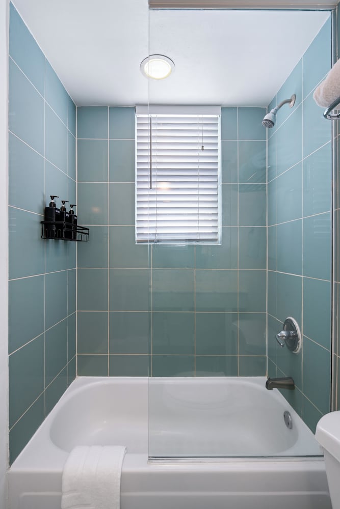غرفة بسرير كوين، Kasa La Flora Miami Beach 3/4