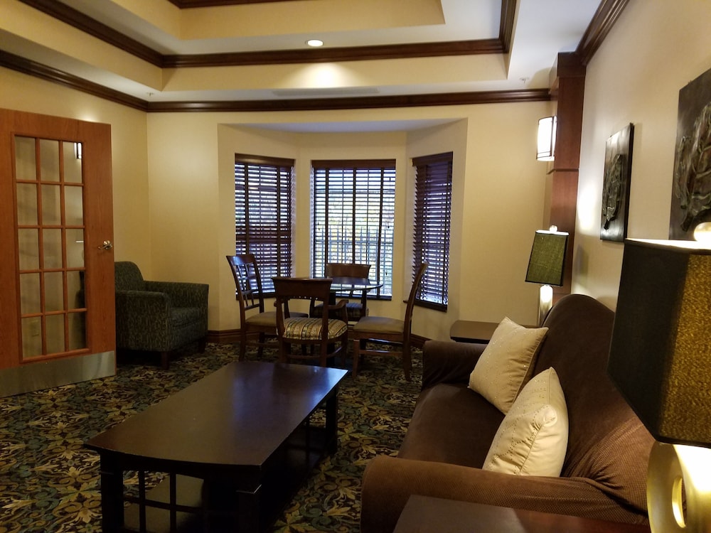 Staybridge Suites Rogers Bentonville 28/49