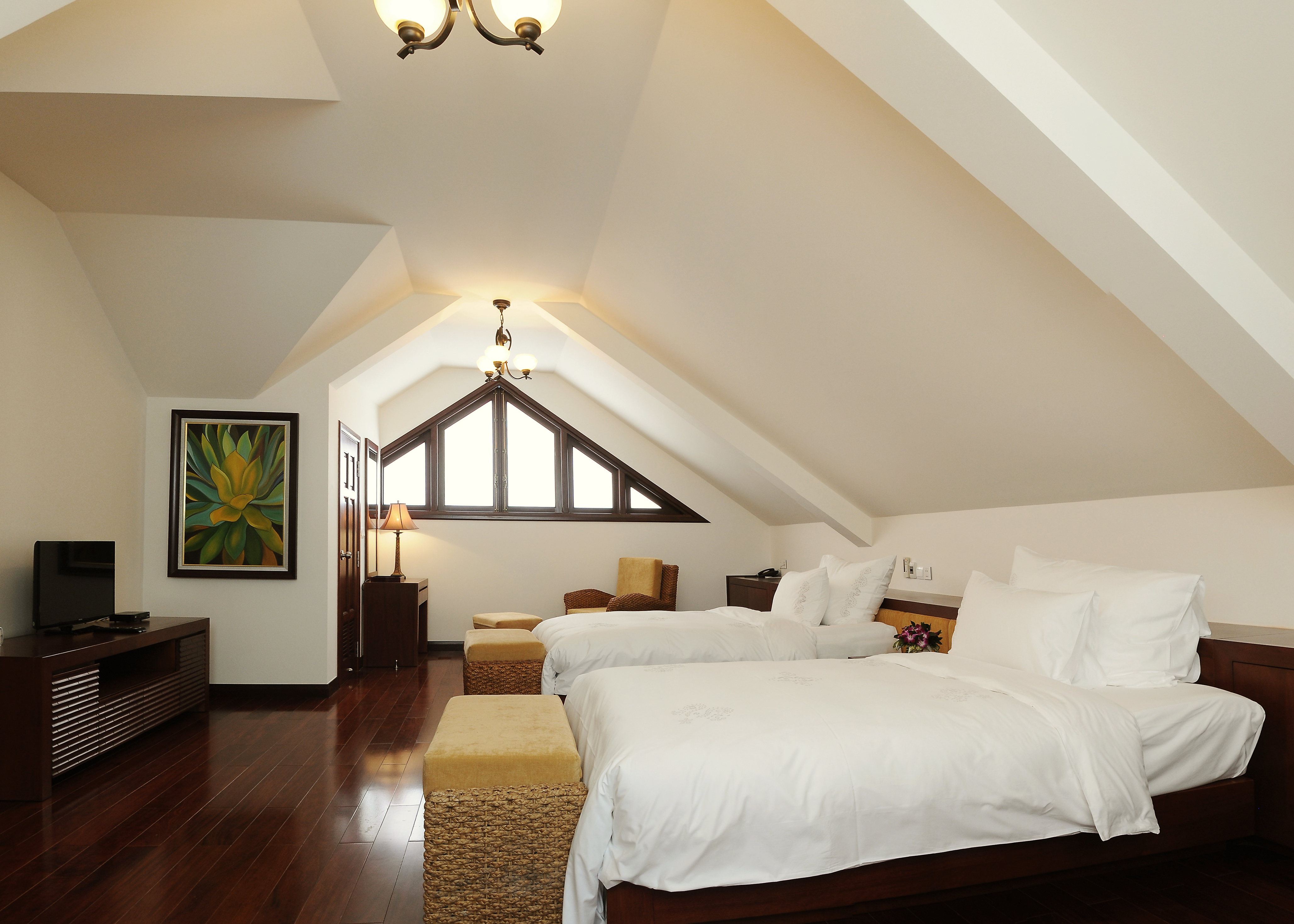 3 Bedrooms, Villa