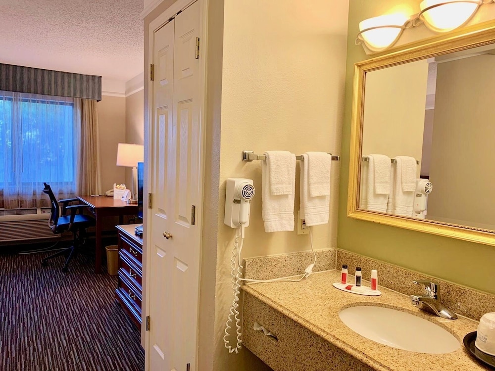 Baymont By Wyndham Texarkana 6/44