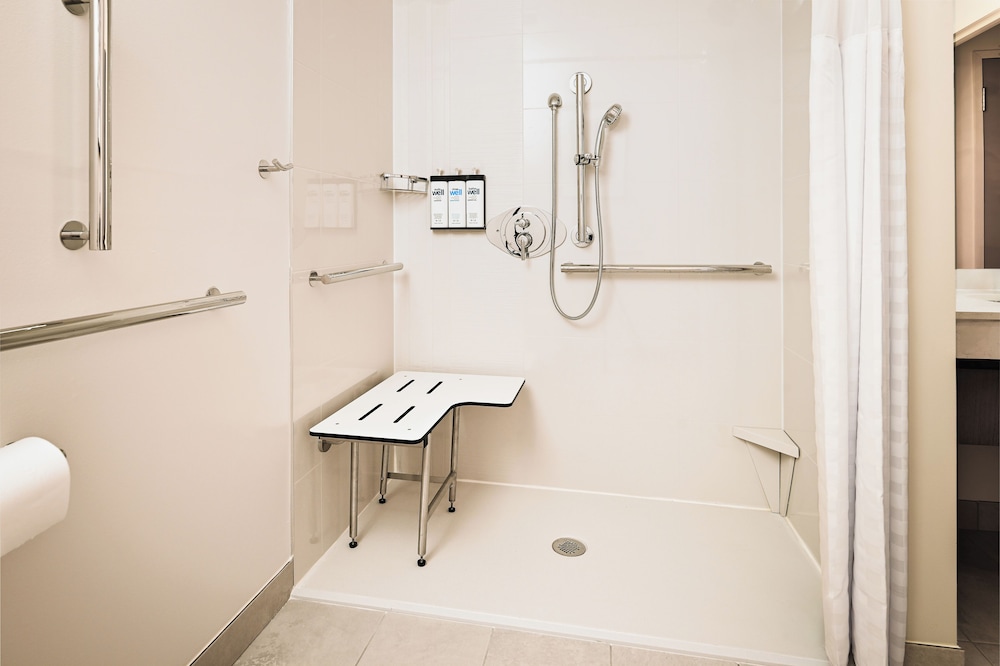 Hyatt House Auburn Hills Detroit 38/42