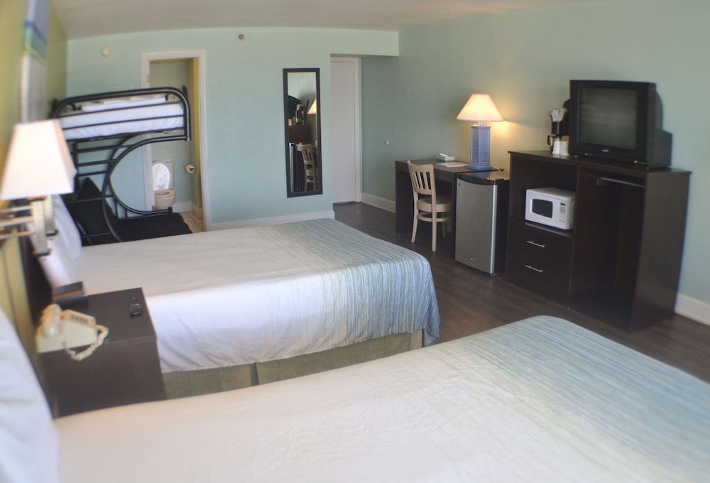Boardwalk Beach Resort Hotel 23/65