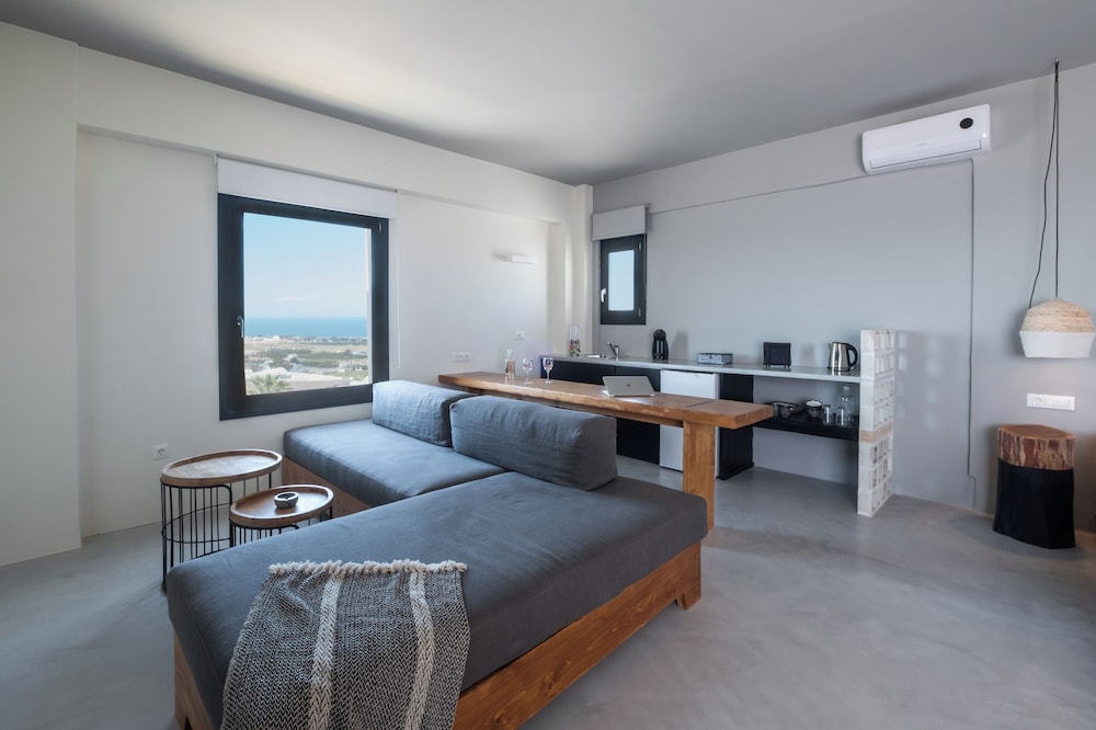 Horizon, Superior, Suite, Double Bed, Sofa، Ifestau.4 4/10