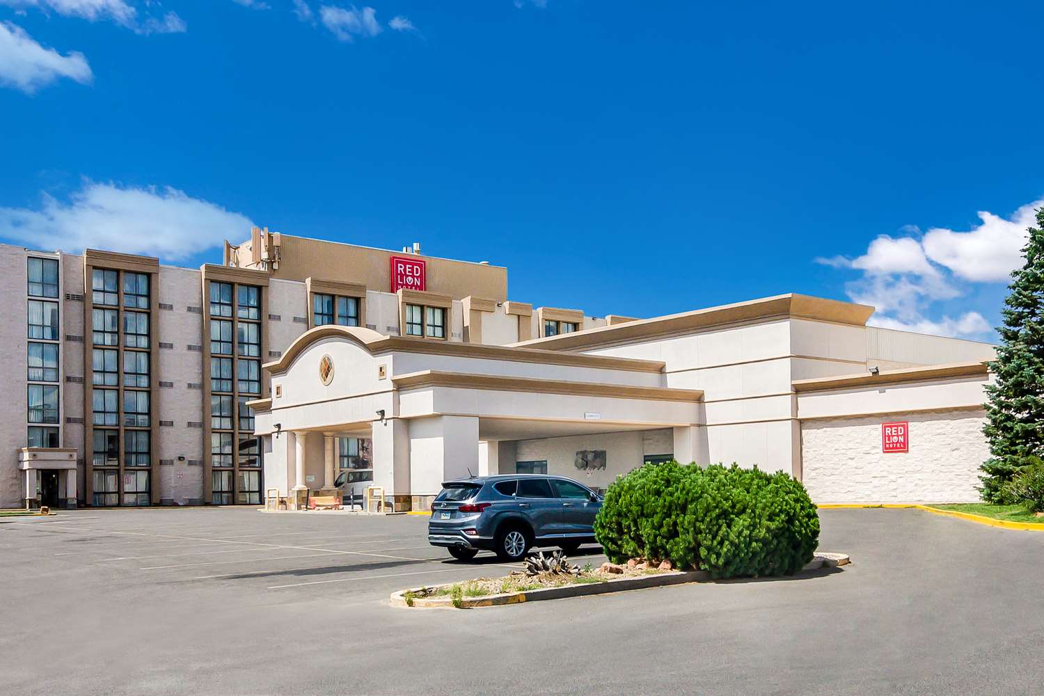 Red Lion Hotel Conference Center Cheyenne 54/65