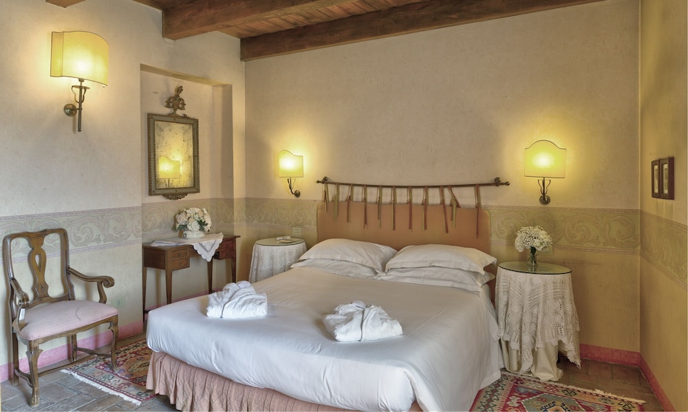Castello Di Montegridolfo Spa Resort 34/89