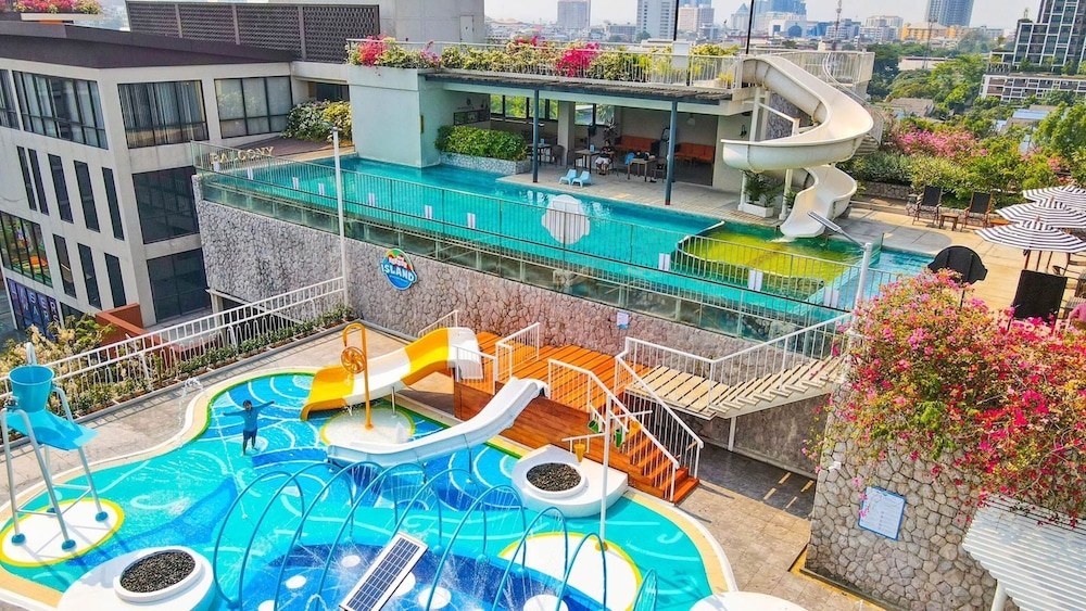 Balcony Courtyard Sriracha Hotel Serviced Apartments 46/50