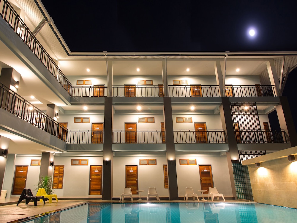 Ruk Cozy Khao Lak 4/40