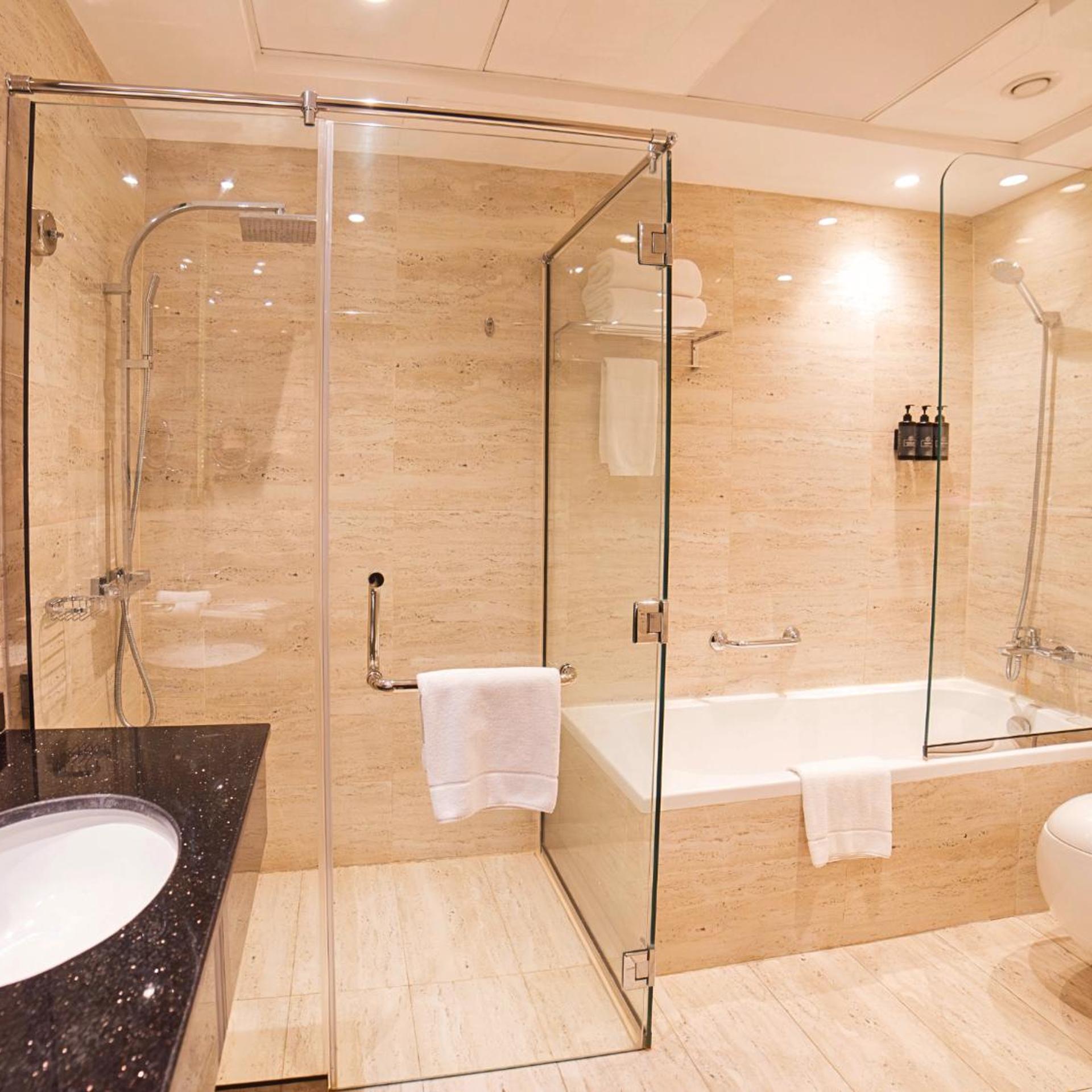 Executive, Suite, King Bed, Laundry، Asma Hotel 3/6