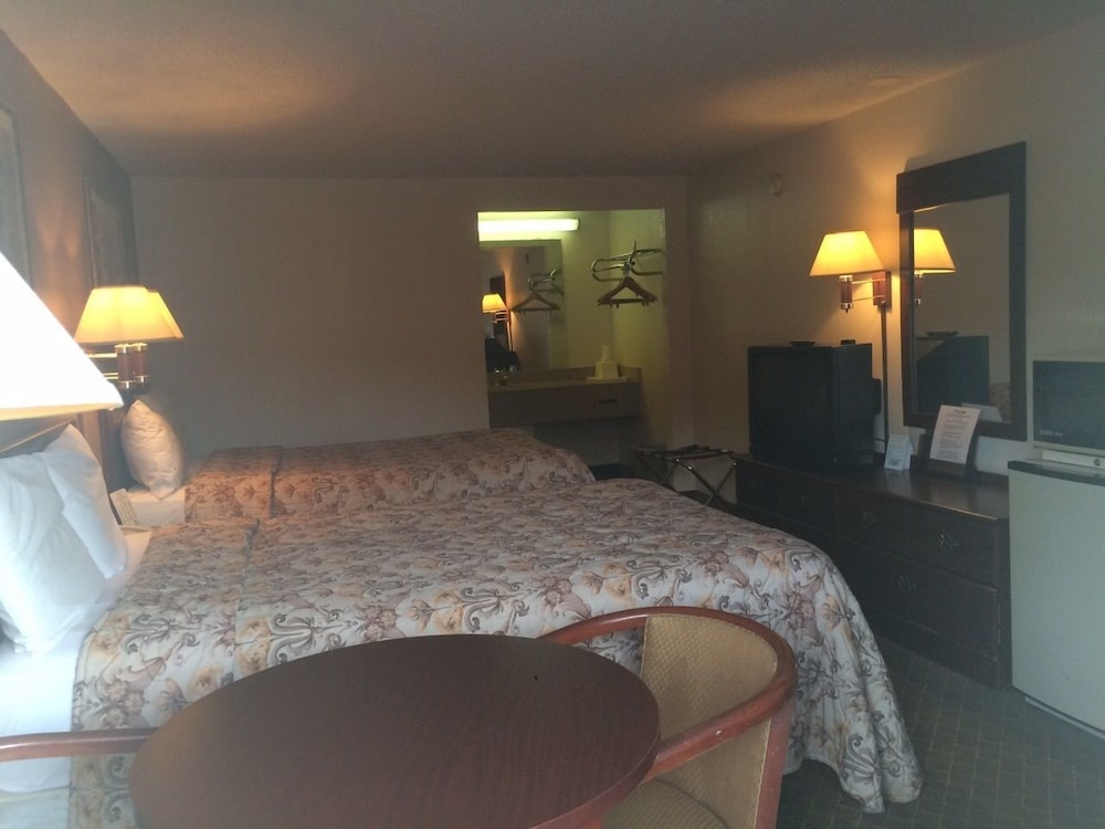 Motel6 Salem, VA 8/52