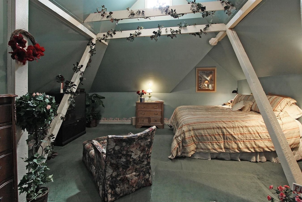 Old Northside Bed Breakfast 38/55
