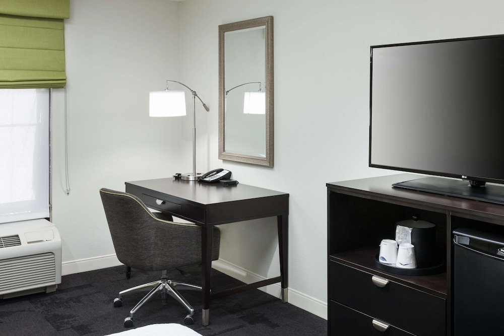 Hampton Inn & Suites Gainesville Downtown 48/55