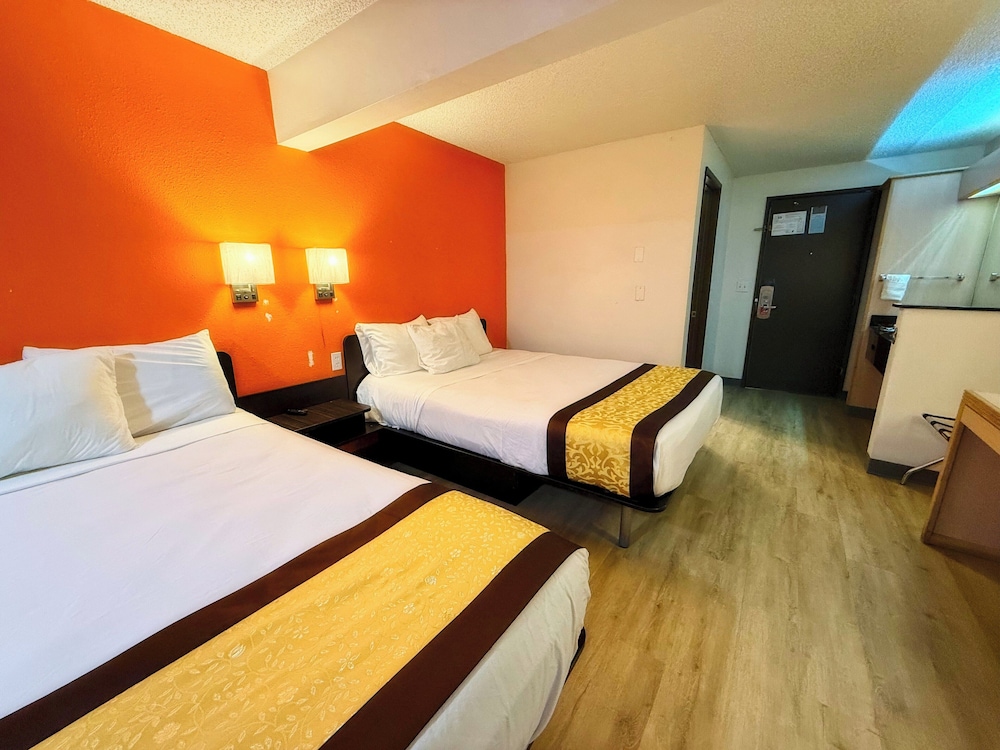 Hermiston Inn & Suites 14/50
