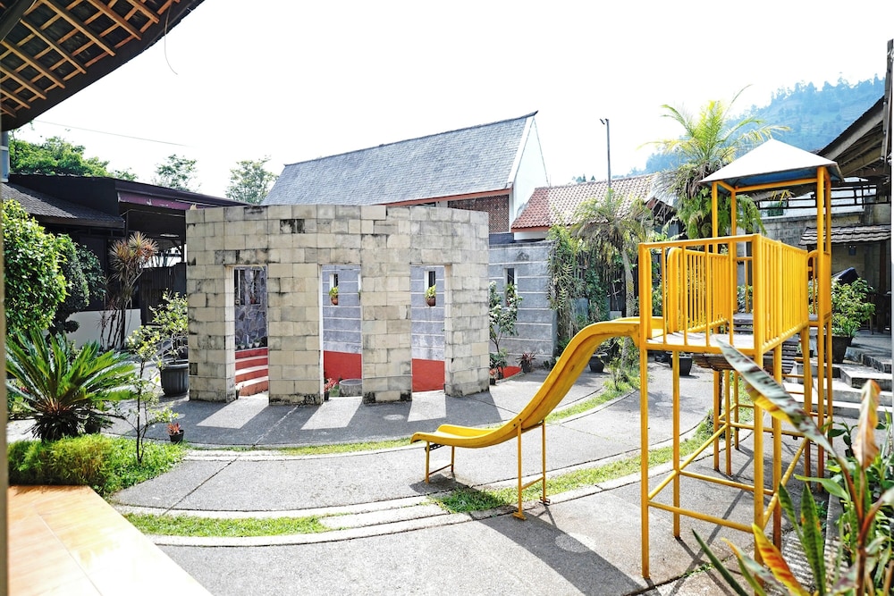 Saung Balibu Hotel 51/68