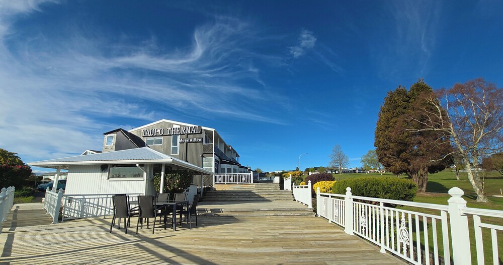 Vu Thermal Lodge 64/70