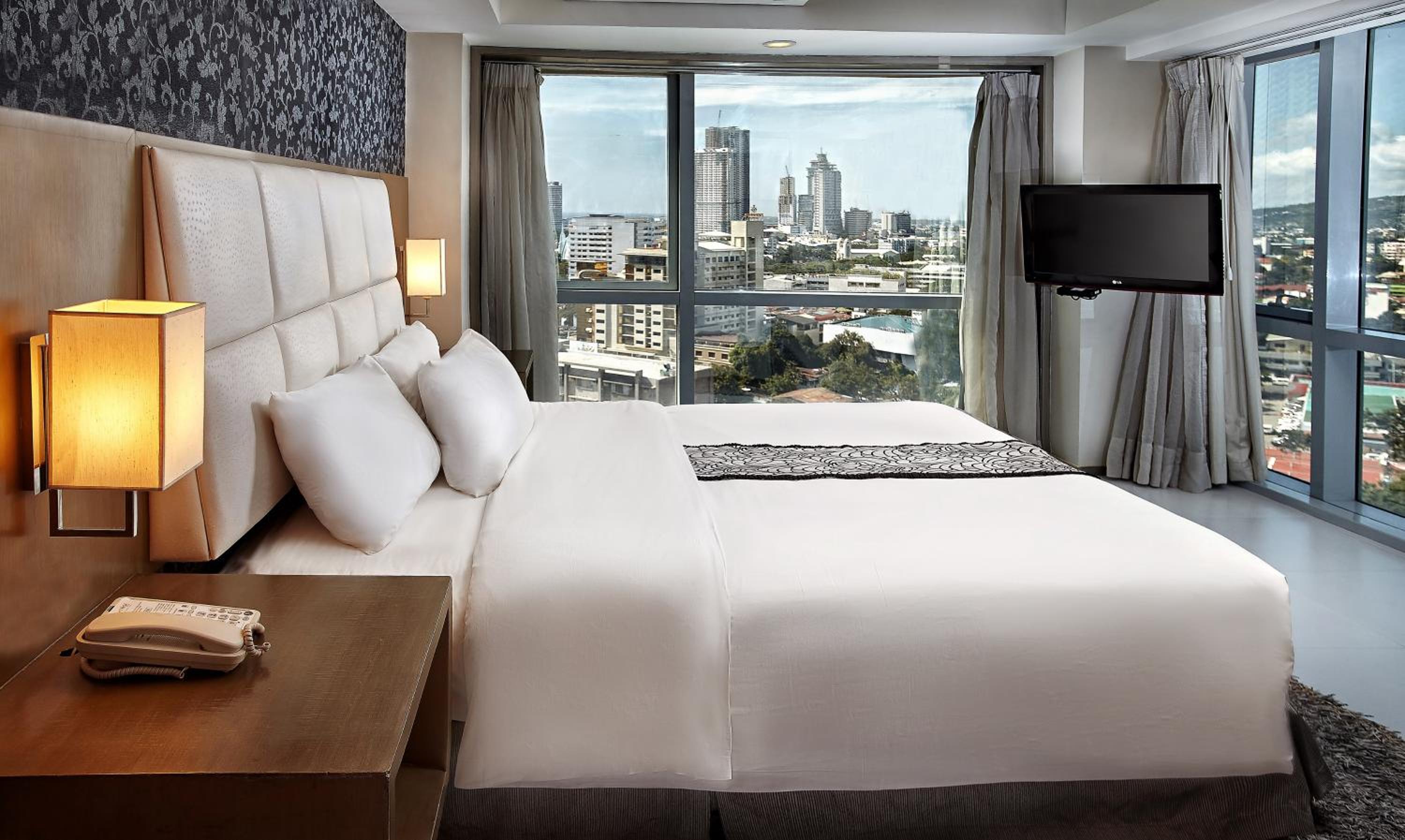 LEISURE, DELUXE, DOUBLE BED