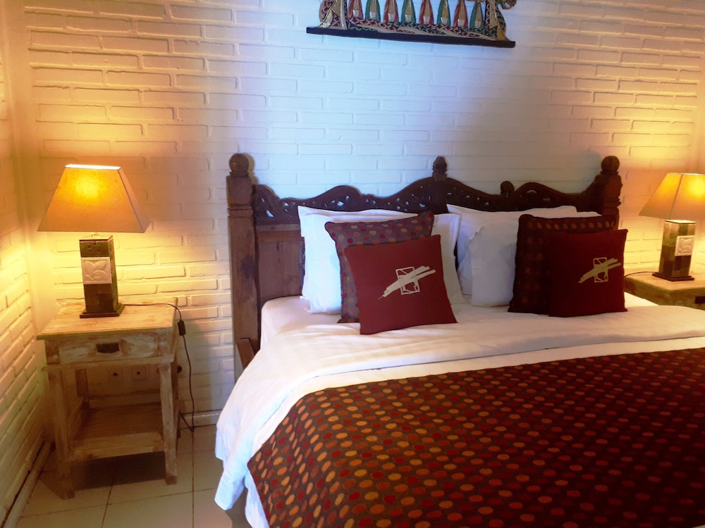 TAUCH TERMINAL RESORT TULAMBEN 22/69
