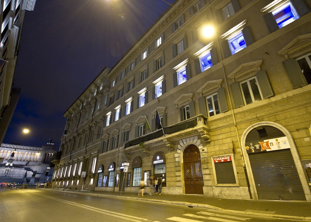 Hotel Trecento 4/50