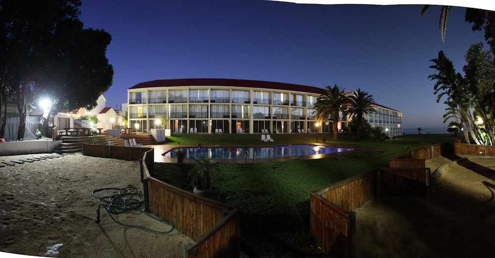 Wilderness Beach Hotel 4/65