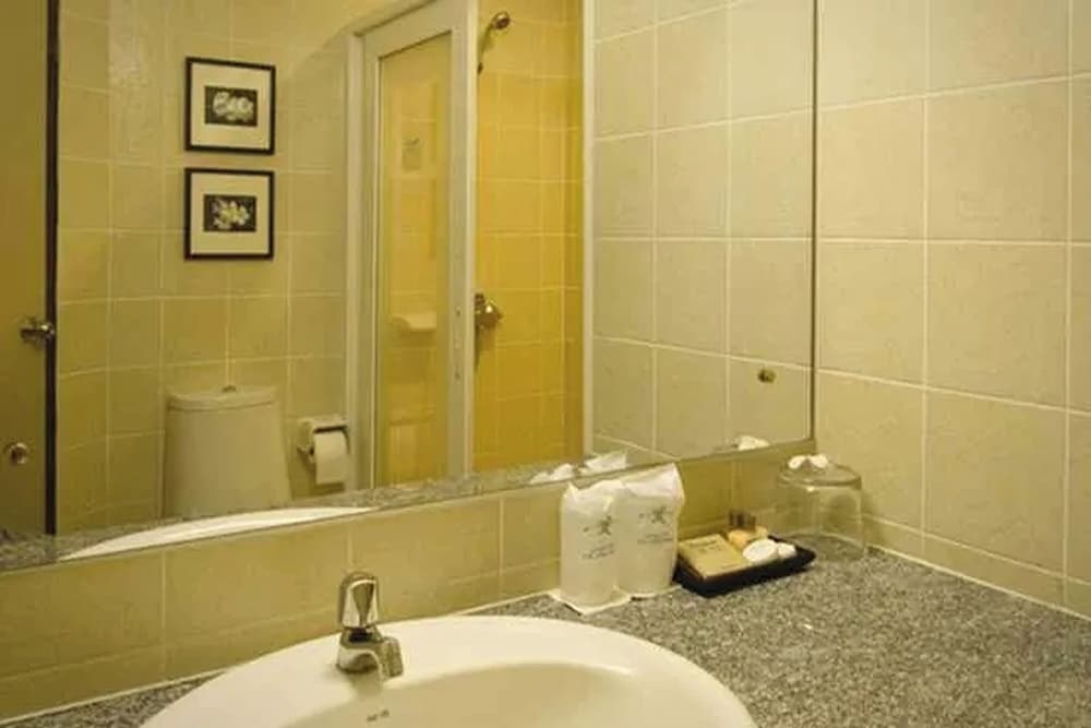 Bacchus Home Resort 77/77