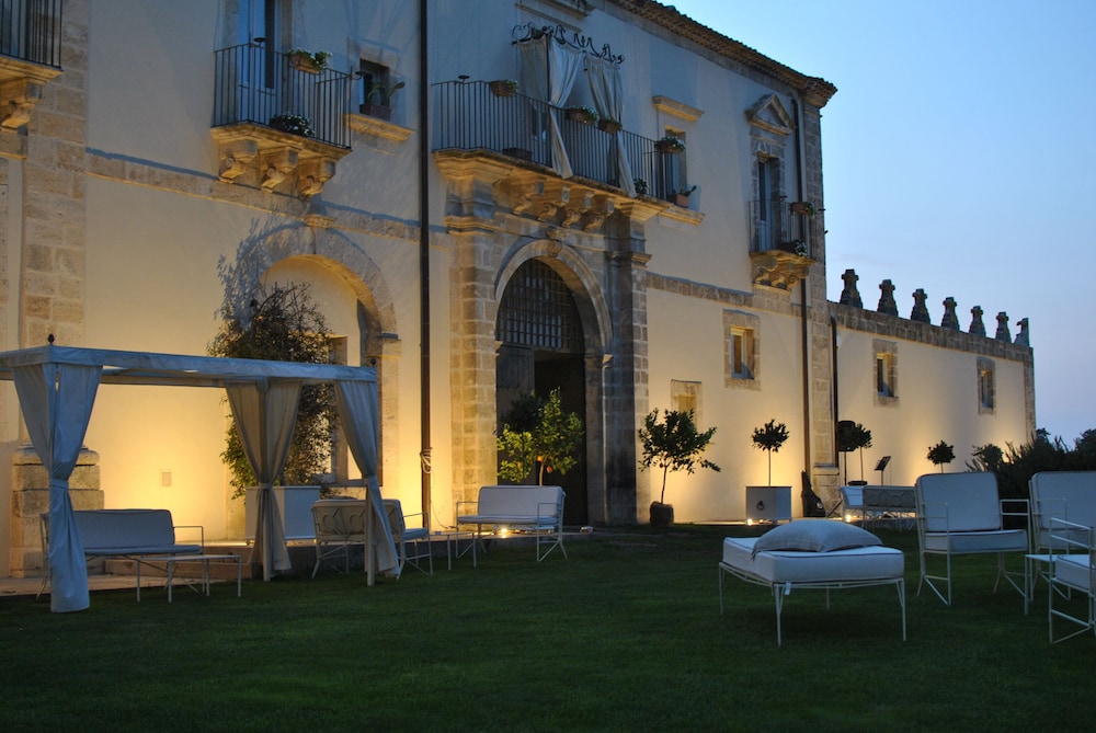 Castello Camemi 65/69