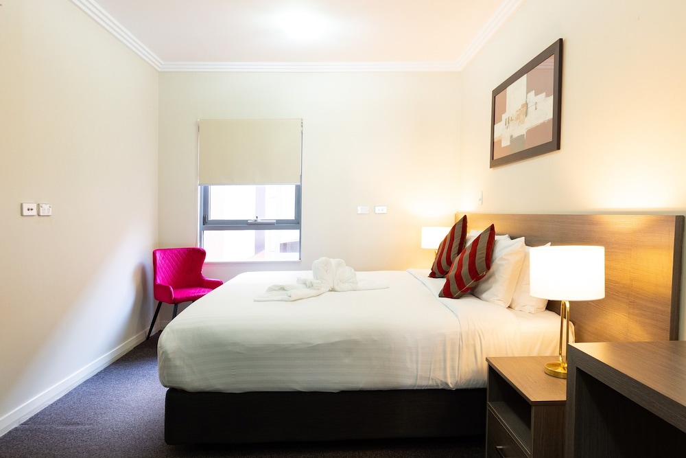 Best Western Plus Camperdown Suites 6/30